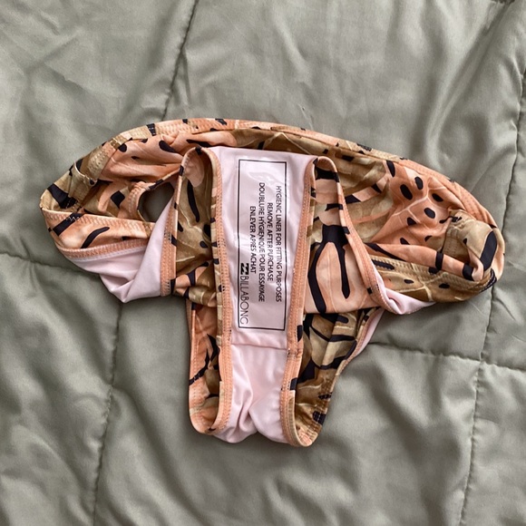 Billabong Three Piece Botanical Bikini - Picture 8 of 8
